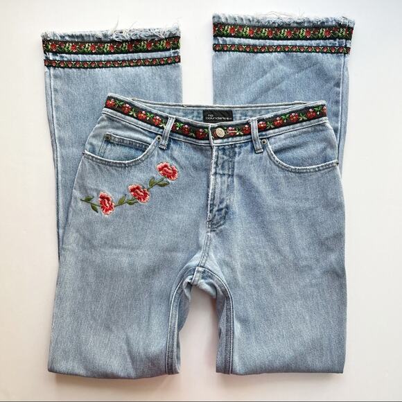 Vintage Denim - Vintage Y2K No Boundaries Flare Leg Jeans Embroidered Trim Low Rise
